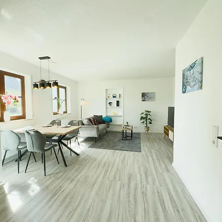 Hochwertiges Ferienappartement, Zwischen Bodensee & Rheinfall Гайлинген